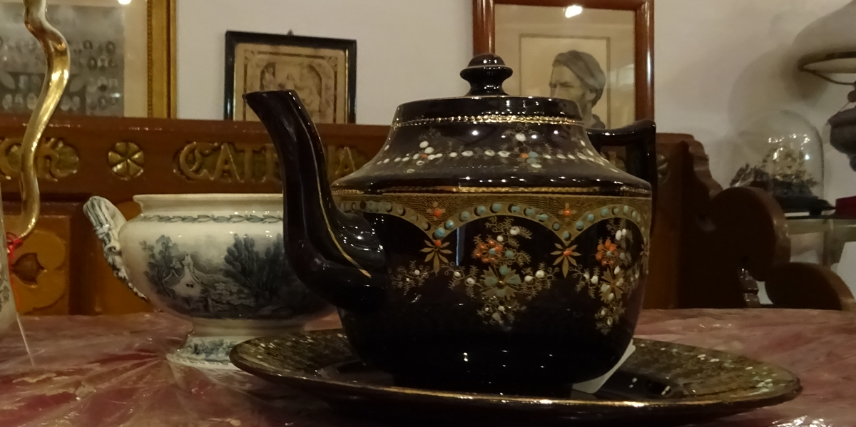 Historische Teekannen